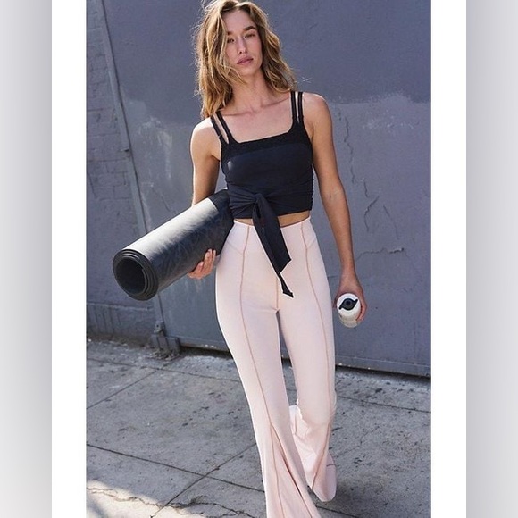 New Free People Fp movement Crowd Pleaser Cami In Black Sz M MSRP:$68 - Picture 3 of 10